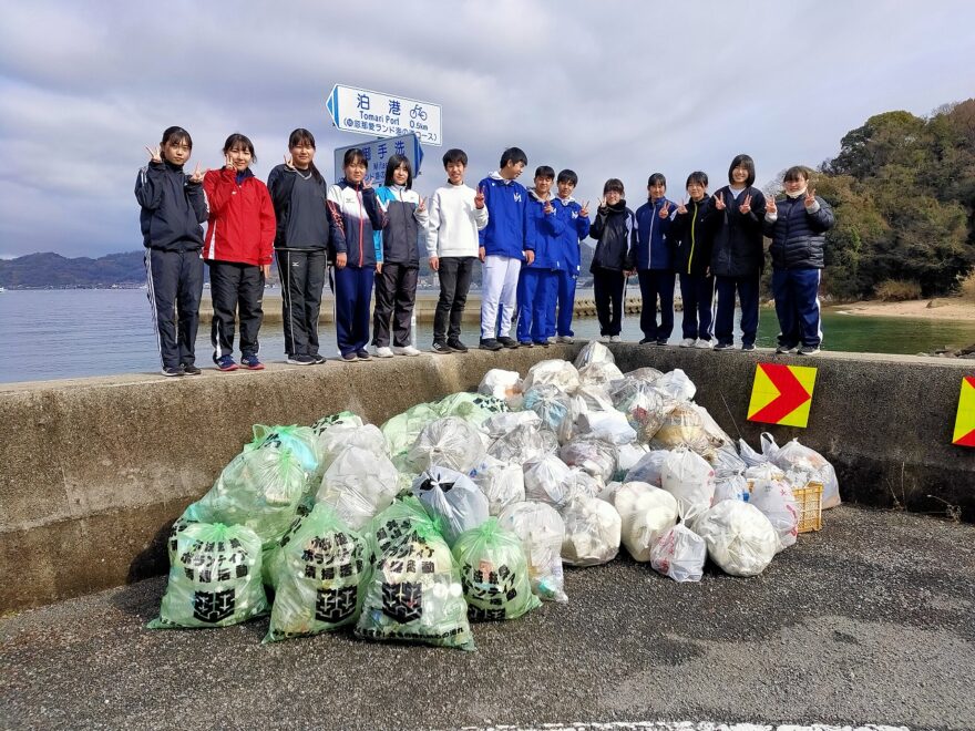 【えひめ・海の応援隊】興居島海岸清掃　|松山北高校