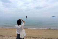【灯台博士　大成さんによるコラム】灯台活用女子がやって来た！ ①唐子浜の赤灯台